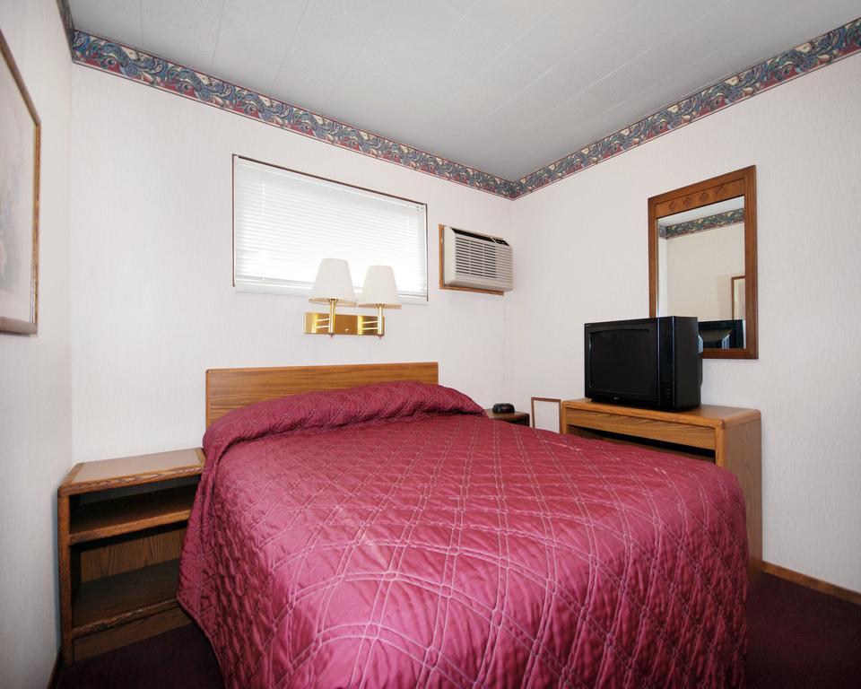 וול Econo Lodge חדר תמונה