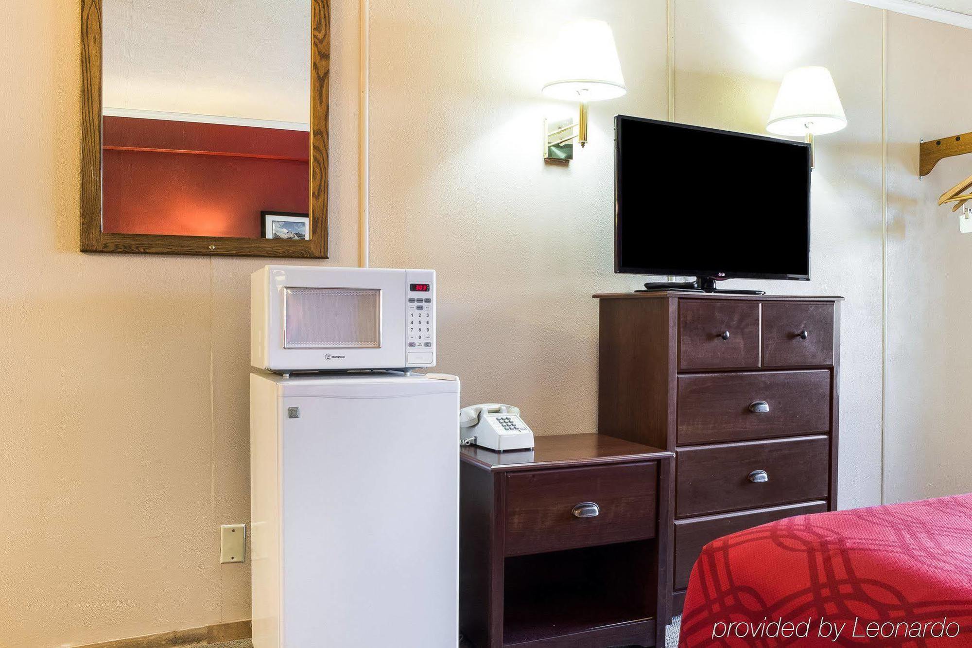 וול Econo Lodge מראה חיצוני תמונה