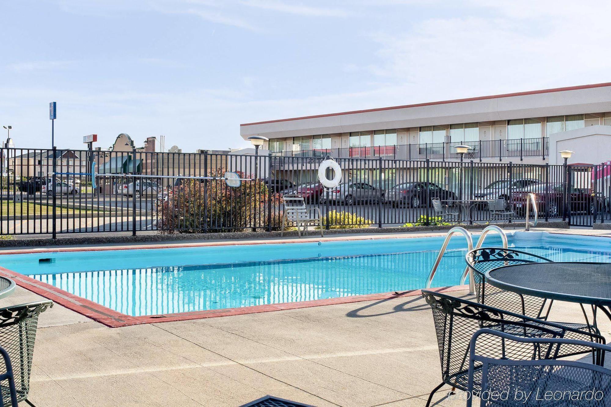 וול Econo Lodge מראה חיצוני תמונה