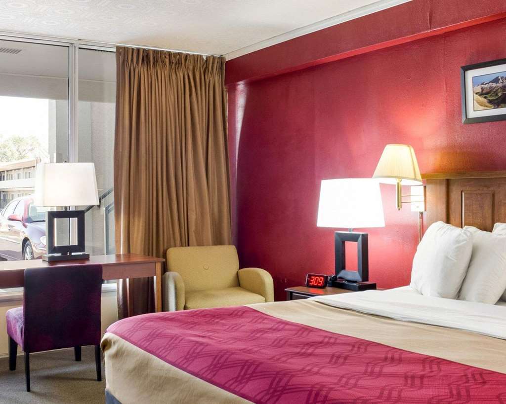 וול Econo Lodge חדר תמונה